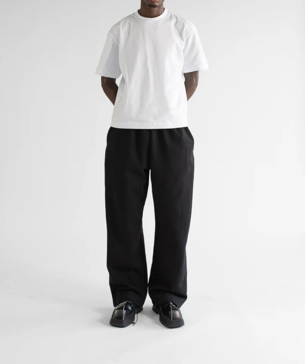 STRAIGHT LEG SWEATPANTS - BLACK