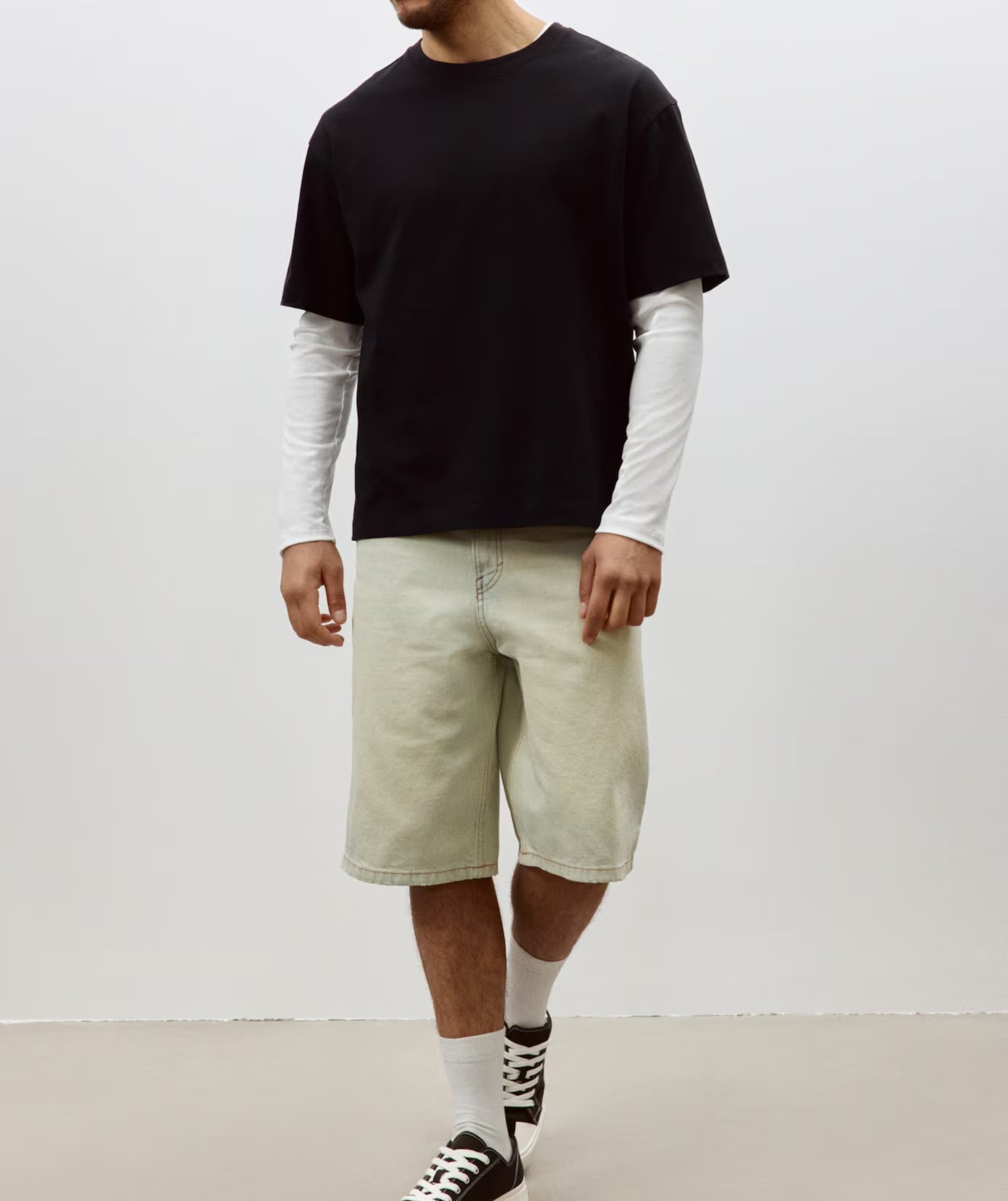 OVERSIZED T-SHIRT - BLACK