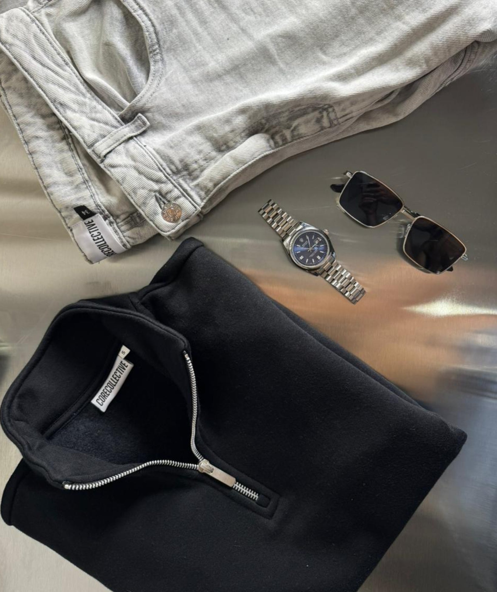 QUARTER-ZIP SWEATSHIRT - BLACK